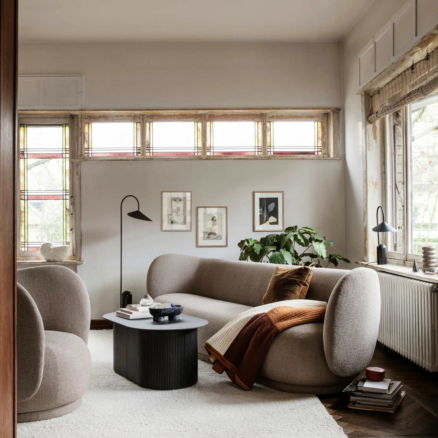 Ferm LIVING Arum Stehlampe, Schwarz – Bild 2