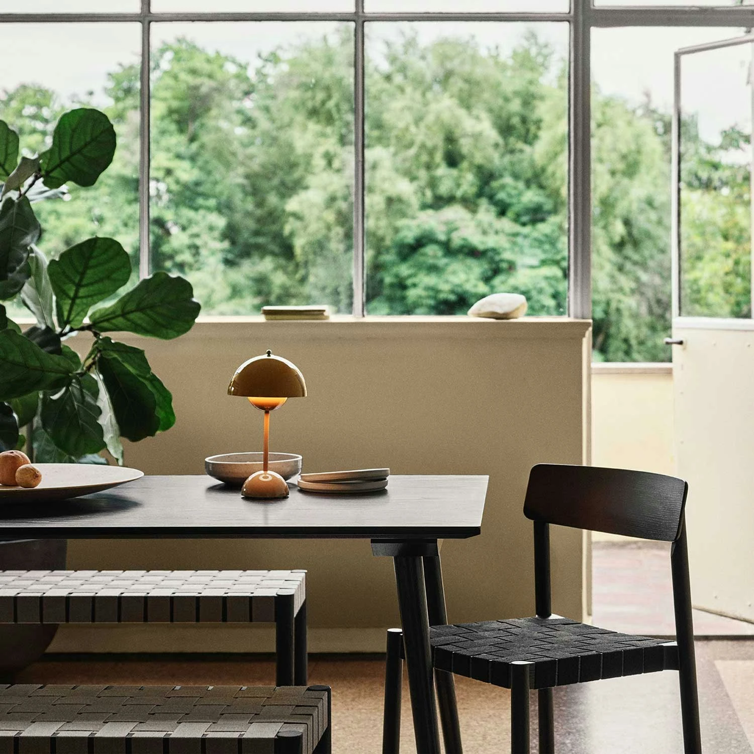 &Tradition Flowerpot VP9 Tischlampe Tragbar Mit Magnetischem Ladekabel, Mustard – Bild 3