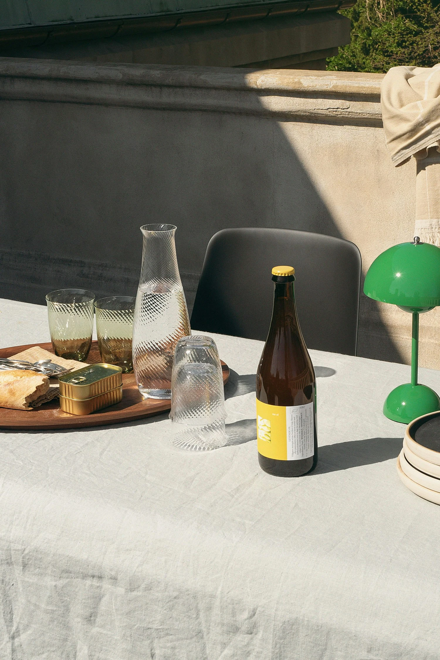 &Tradition Flowerpot VP9 Tischlampe Tragbar, Signal Green – Bild 3