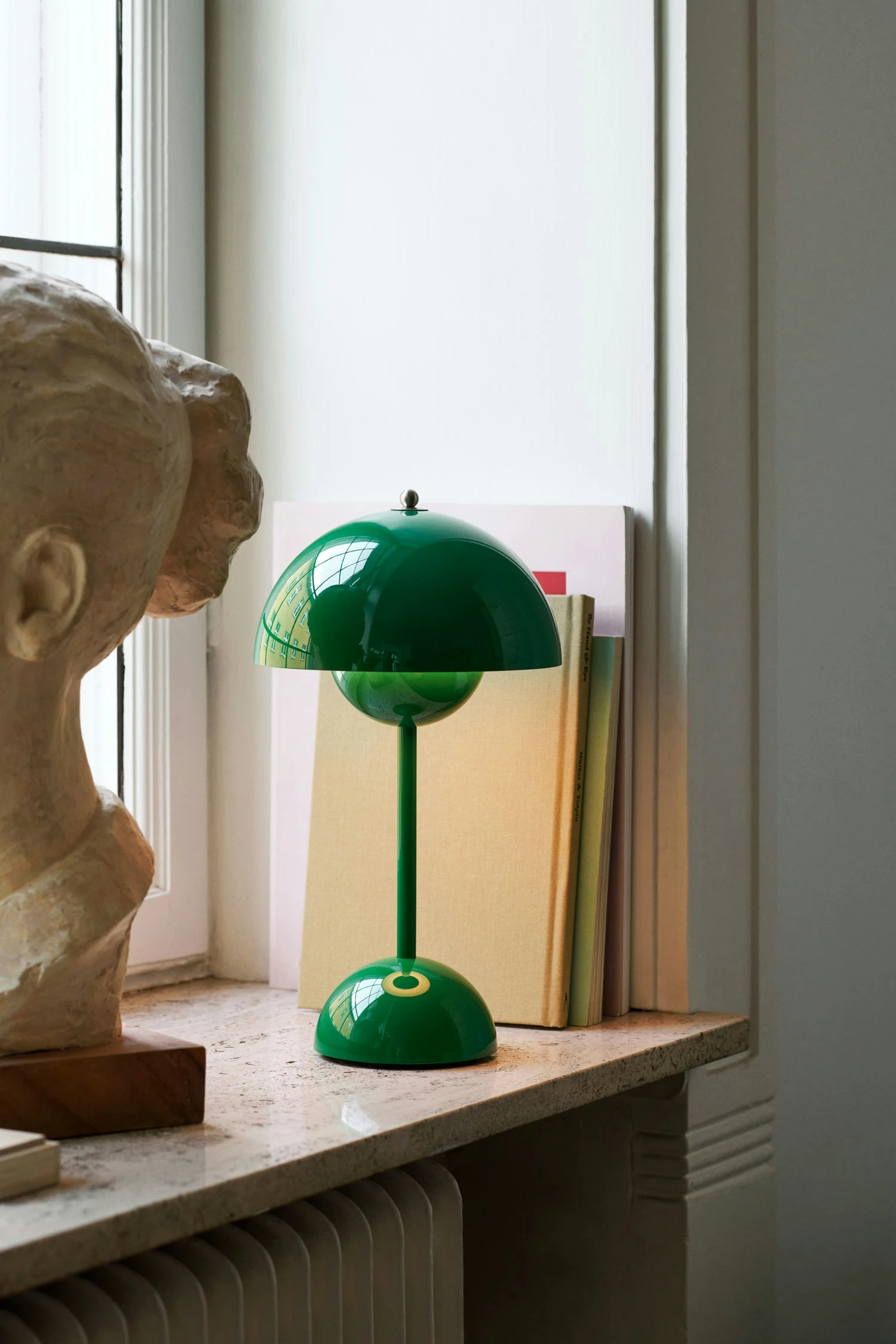 &Tradition Flowerpot VP9 Tischlampe Tragbar, Signal Green – Bild 5